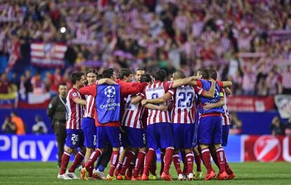 Los jugadores del Atlético celebran la victoria.