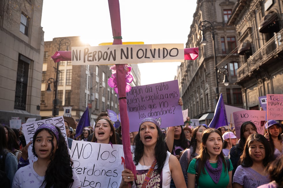 Las imágenes de la marcha por el Día Internacional de la Mujer en ...
