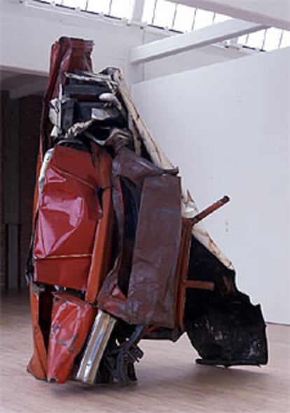 <i>Luftschloss</i> (1979), de John Chamberlain.