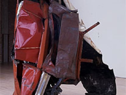 <i>Luftschloss</i> (1979), de John Chamberlain.