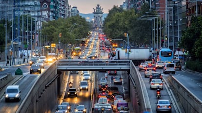 Atasco en la Gran Via de Barcelona.