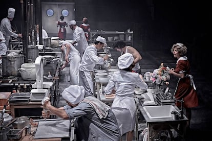 Un momento de la obra 'La cocina', de Sergio Peris-Mencheta.