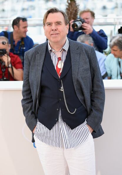 Timothy Spall, actor protagonista de la película 'Mr.Turner' atiende a la prensa.