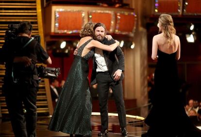 Casey Affleck se alzó con el premio al mejor actor protagonista por su trabajo en el drama Manchester frente al mar y se impuso a Andrew Garfield (Hasta el último hombre), Ryan Gosling(La La Land), Viggo Mortensen (Captain Fantastic) y Denzel Washington (Fences).