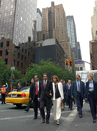 José María Aznar y su esposa, Ana Botella, pasean por Nueva York.