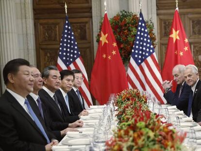 Imagen de archivo de la reunión entre el presidente de EE UU Donald Trump y el presidente de China Xi Jinping durante la anterior cumbre del G-20 en Buenos Aires.