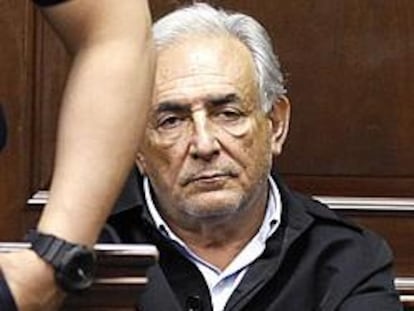 La justicia de EE UU ordena prisión sin fianza para Strauss-Kahn