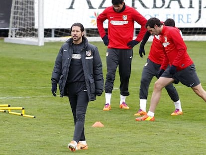 Simeone, en un entrenamiento del Atl&eacute;tico