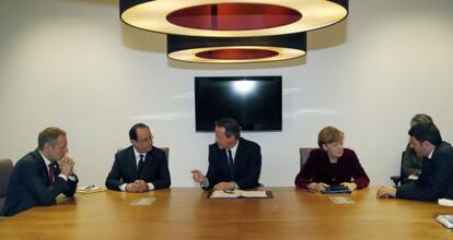 Tusk, Hollande, Cameron, Merkel y Renzi, la semana pasada en una reuni&oacute;n previa a la cumbre de los Veintiocho sobre la crisis ucrania.