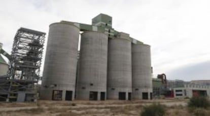 A cement plant that never opened in the town of Andorra (Teruel).