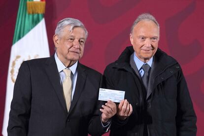 López Obrador y Gertz Manero, durante una conferencia matutina en Palacio Nacional, el 10 de febrero de 2020.