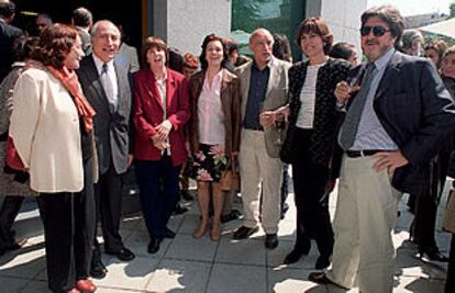 De izquierda a derecha, Rosa Regás, Tomás Eloy Martínez, Amaya Lezcano, Clara Sánchez, Manuel Vicent, Concha García Campoy y Andrés Vicente Gómez.