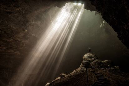 La gruta de Grubug, en Gunung Sewu, un macizo calcáreo situado en el sur de la isla de Java (Indonesia).