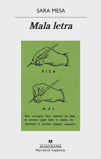 "Algunas de las historias de Mala letra, de Sara Mesa, parecen postularse como novelas, pero en la merma de la tentativa no se malogran en su adscripción al cuento. Señalo esta cualidad debido a que, aún con los ecos de la extraordinaria acogida de su novela Cicatriz, la publicación acaso apresurada de este volumen induce a pensar en un aprovechamiento del viento favorable, ahora que tan fácilmente se diluyen los acontecimientos. Después de una obra tan resonante, un libro de cuentos puede ser un agregado que sólo añade bibliografía. Pero no es el caso. Quienes hayan descubierto a Sara Mesa por los efectos mediáticos, acreditarán su encuentro con una escritora muy sólida, capaz de logros aún mayores". Por FRANCISCO SOLANO