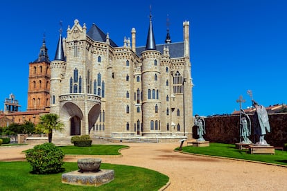 Vista exterior de El Palacio Gaudí, en Astorga.