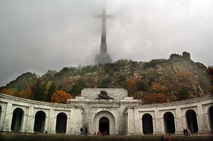 The 150-meter-high cross at the Valley of the Fallen dominates the surrounding countryside.