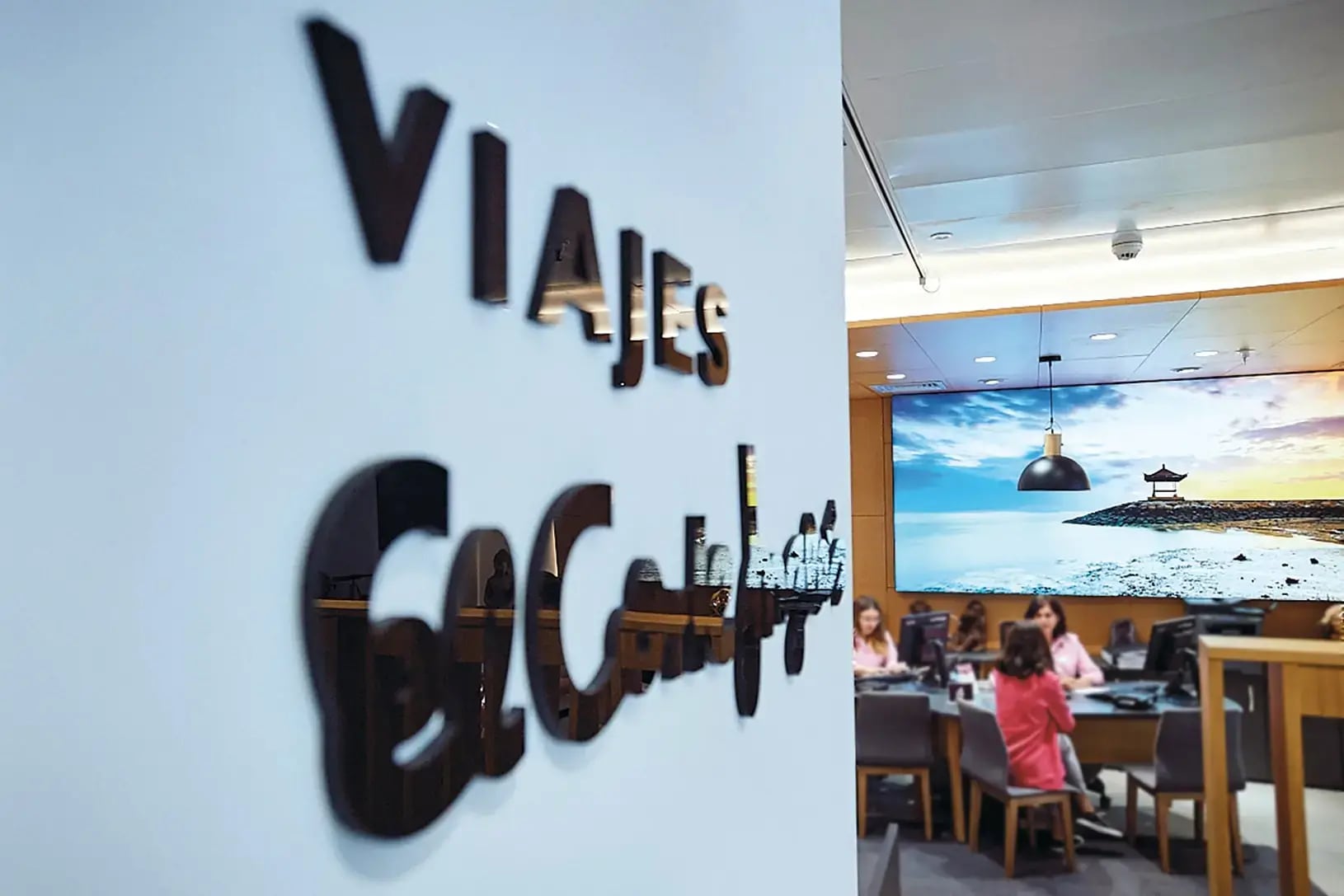 El Corte Inglés vuelve a adjudicarse el contrato de viajes de Ineco tras conseguir el de Aena