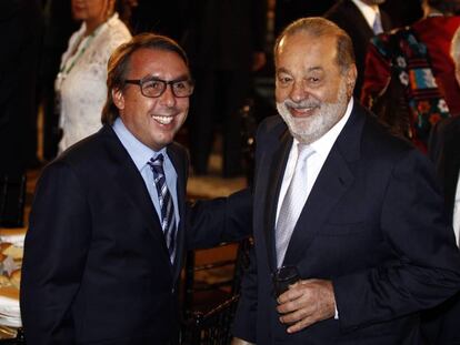 Emilio Azc&aacute;rraga, presidente de Televisa, y Carlos Slim.