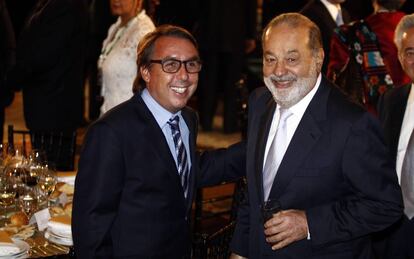 Emilio Azc&aacute;rraga, presidente de Televisa, y Carlos Slim.