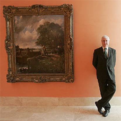 Tomás Llorens, conservador jefe del Museo Thyssen-Bornemisza, ante &#39;La esclusa&#39;, de Constable.