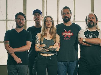 Sarah Shook con su grupo The Disarmers en una imagen reciente.