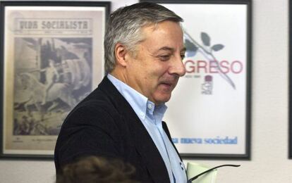 El exministro de Fomento y diputado nacional José Blanco durante la rueda de prensa