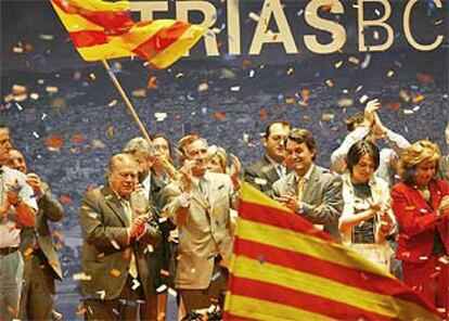 Jordi Pujol, Xavier Trias y Artur Mas, en el mitin final de la campaña de CiU para las municipales.