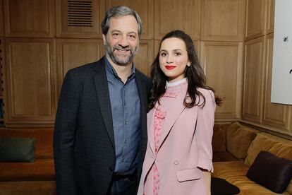 El director de cine Judd Apatow y su hija Maude Apatow, quien interpreta a Lexi en 'Euphoria'.