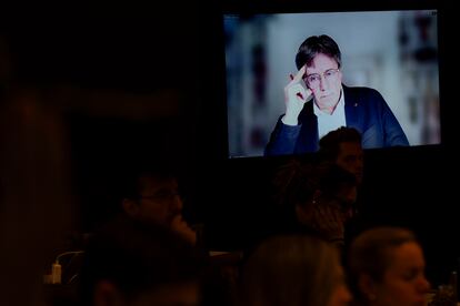 El presidente de JxCat Carles Puigdemont comparece de forma telemática en unas jornadas de trabajo de su partido.