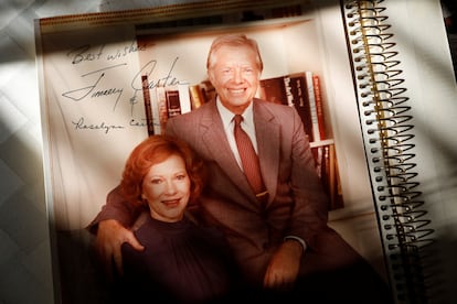 Retrato autografiado de Jimmy Carter y su esposa Rosalynn.