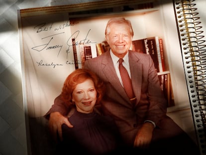 Retrato autografiado de Jimmy Carter y su esposa Rosalynn.