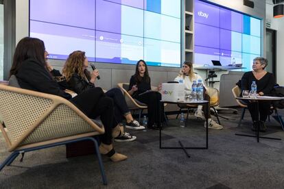 Participantes en la mesa redonda “Música con voz de mujer: la industria a debate”.