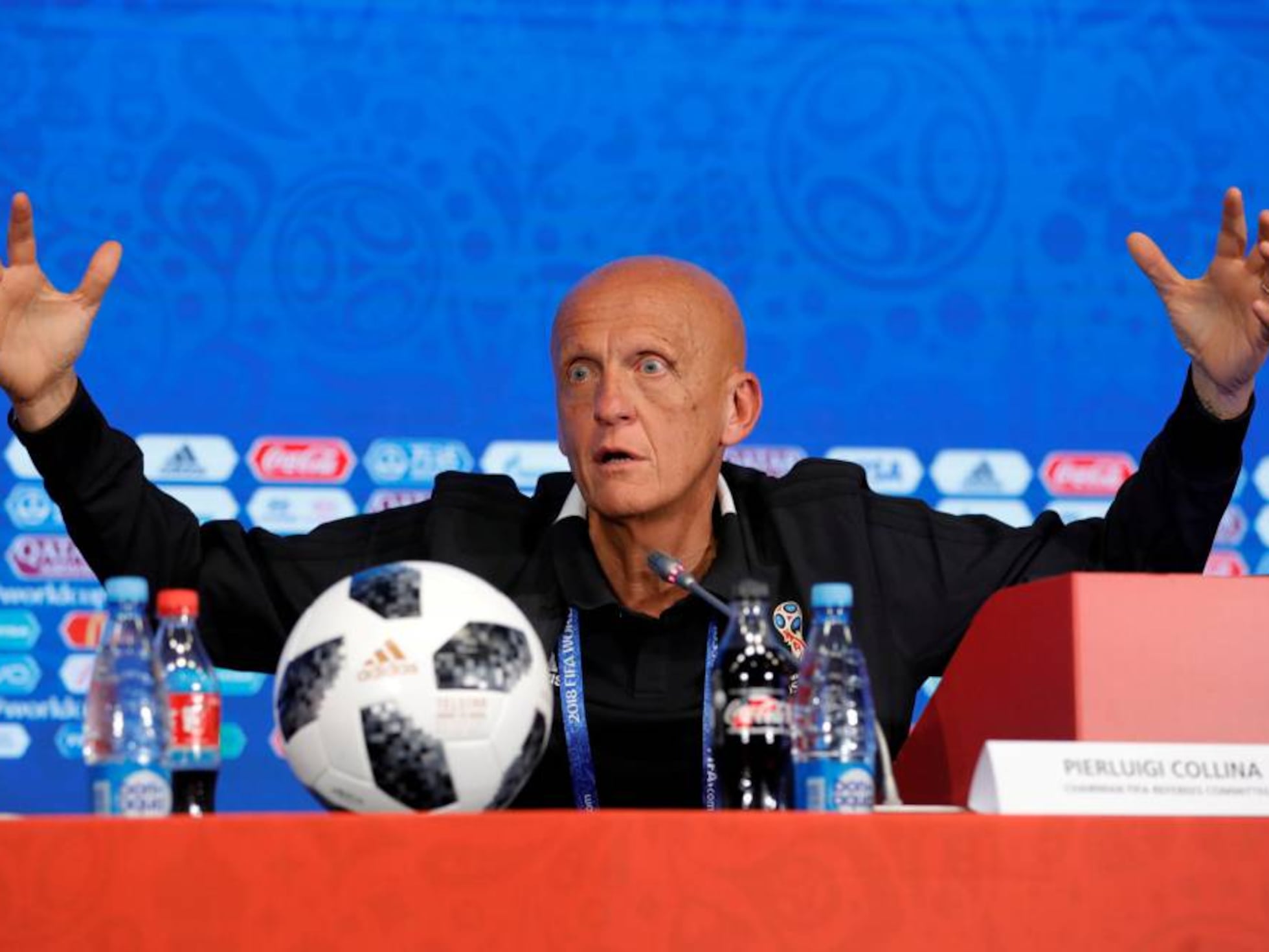 Collina dimite como responsable de arbitraje de la UEFA | Deportes | EL PAÍS
