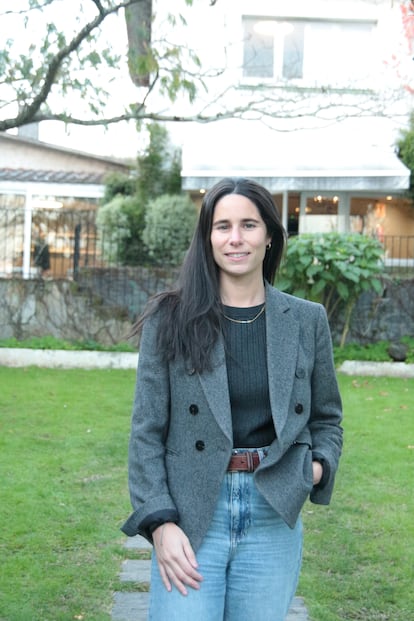 Inés Salcines ha sido nombrada nueva presidenta de la delegación de Galicia del Instituto Español de Analistas en sustitución de  Loreto Fernández, quien ha ocupado el cargo desde 2019. Inició su carrera en PwC  como auditora, donde alcanzó la posición de auditora sénior en 2017. Durante ese mismo año, se incorporó al grupo educativo familiar EF Business School, donde actualmente dirige EFBS. Es licenciada en Economía por la Universidad de A Coruña.