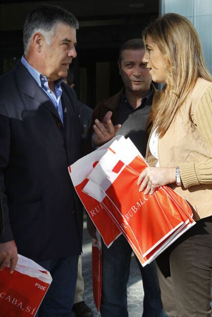 José Antonio Viera y Susana Díaz, en la campaña electoral del 20-N.