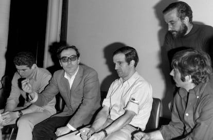 Berri, Godard, Truffaut, Polanski e Malle (de pé), durante a entrevista coletiva