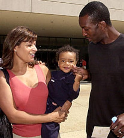 Michael Johnson con su familia en Australia.