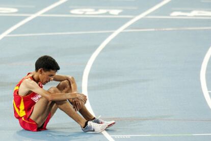 Landassem, abatido tras la final de los 10.000 metros, cuarto tras los ingleses Mo Farah y Thompson y el italiano Meucci.