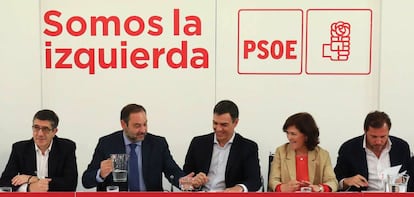 Pedro Sánchez preside la reunión de la ejecutiva federal del PSOE.