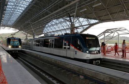 A linha 1 do Metrô do Panamá percorre 13,6 quilômetros em 23 minutos.