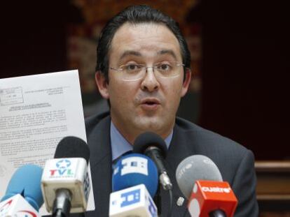 El alcalde de Legan&eacute;s da una rueda de prensa para explicar la posici&oacute;n del Ayuntamiento sobre Space Fest 2013 