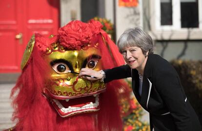 Theresa May, durante su reciente visita a China.