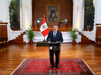 Manuel Merino durante la comparecencia donde presentó su renuncia.