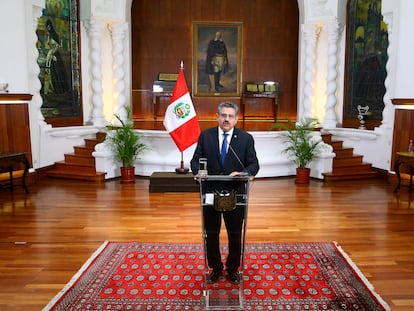 Manuel Merino durante la comparecencia donde presentó su renuncia.