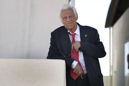 El sacerdote Ángel García Rodríguez, presidente de la asociación Mensajeros de la Paz.