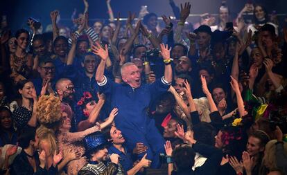 Jean Paul Gaultier, durante su último desfile, en París, este miércoles.