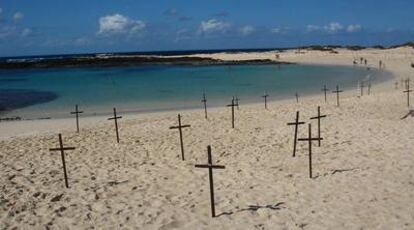 Acciones en favor del medio ambiente en El Cotillo, al norte de Fuerteventura.