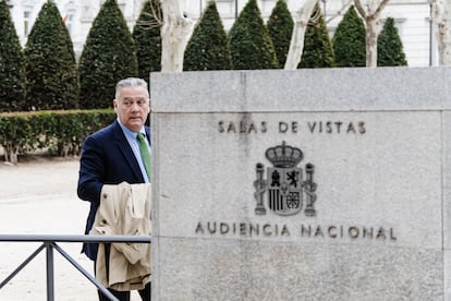 El exvicepresidente madrileño Alfredo Prada, a su llegada a la Audiencia Nacional, en marzo de 2024.