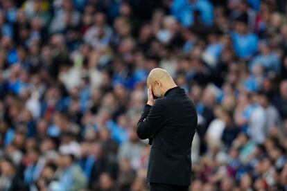 Pep Guardiola se lamenta de una de las muchas ocasiones fallidas que ha tenido el Manchester en los primeros minutos del encuentro. 