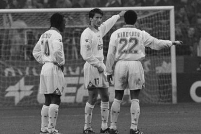 Seedorf, Panucci y Karembeu, en un partido del Madrid de enero de 1998.